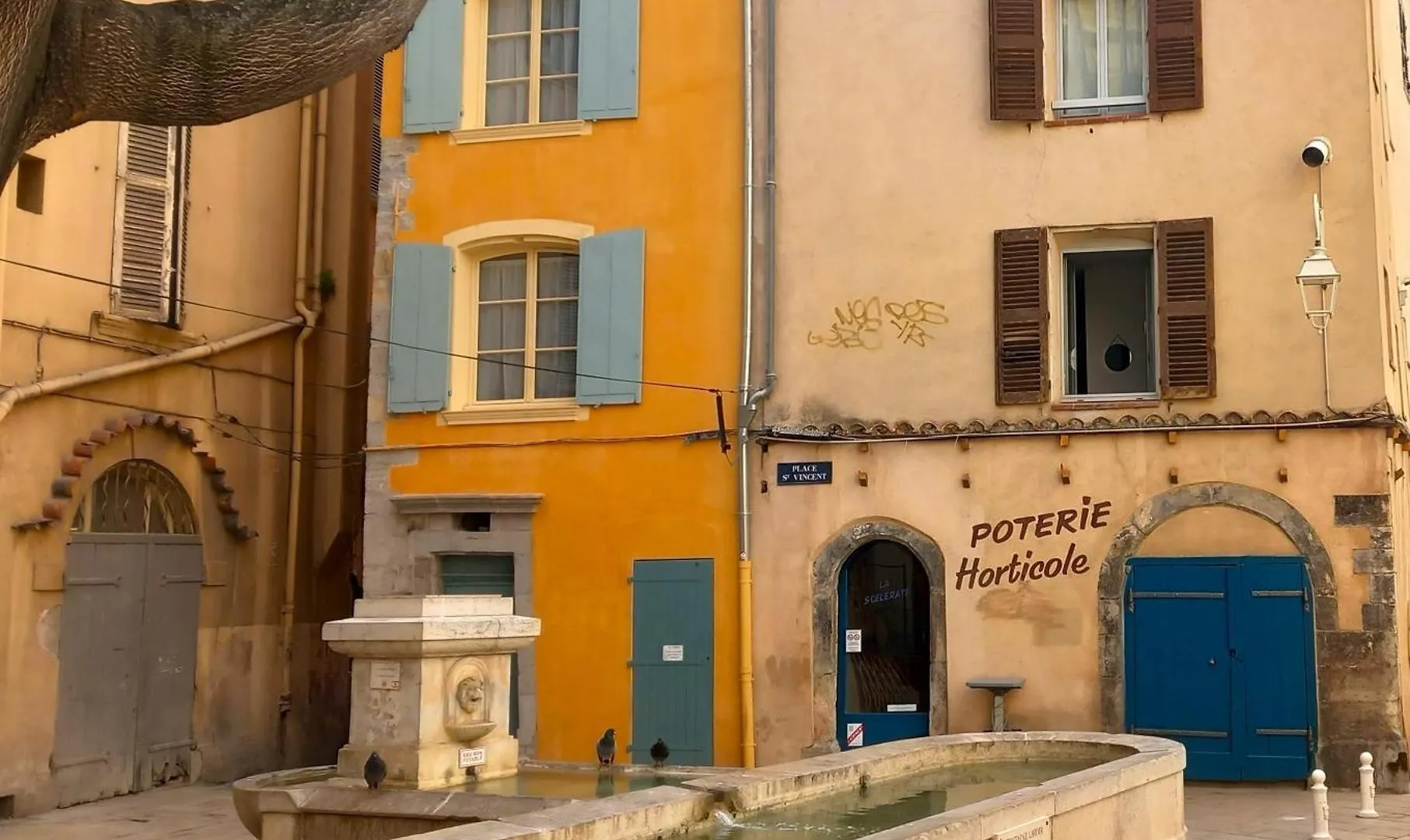 #2 Studio # Place Charmante Toulon Appartement